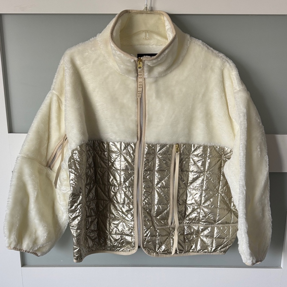 UGG NWT Women's Cream and Gold Quilted Jacket